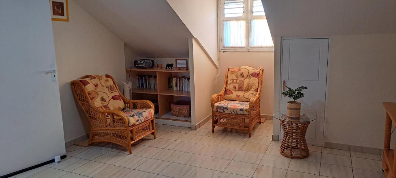 Deux pièces spacieux à Baie Mahault Exterior foto
